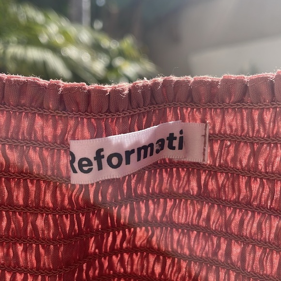 Reformation | Dunes Long Sleeve Smocked
Dress, SIZE 8 new with out tags - Picture 5 of 8